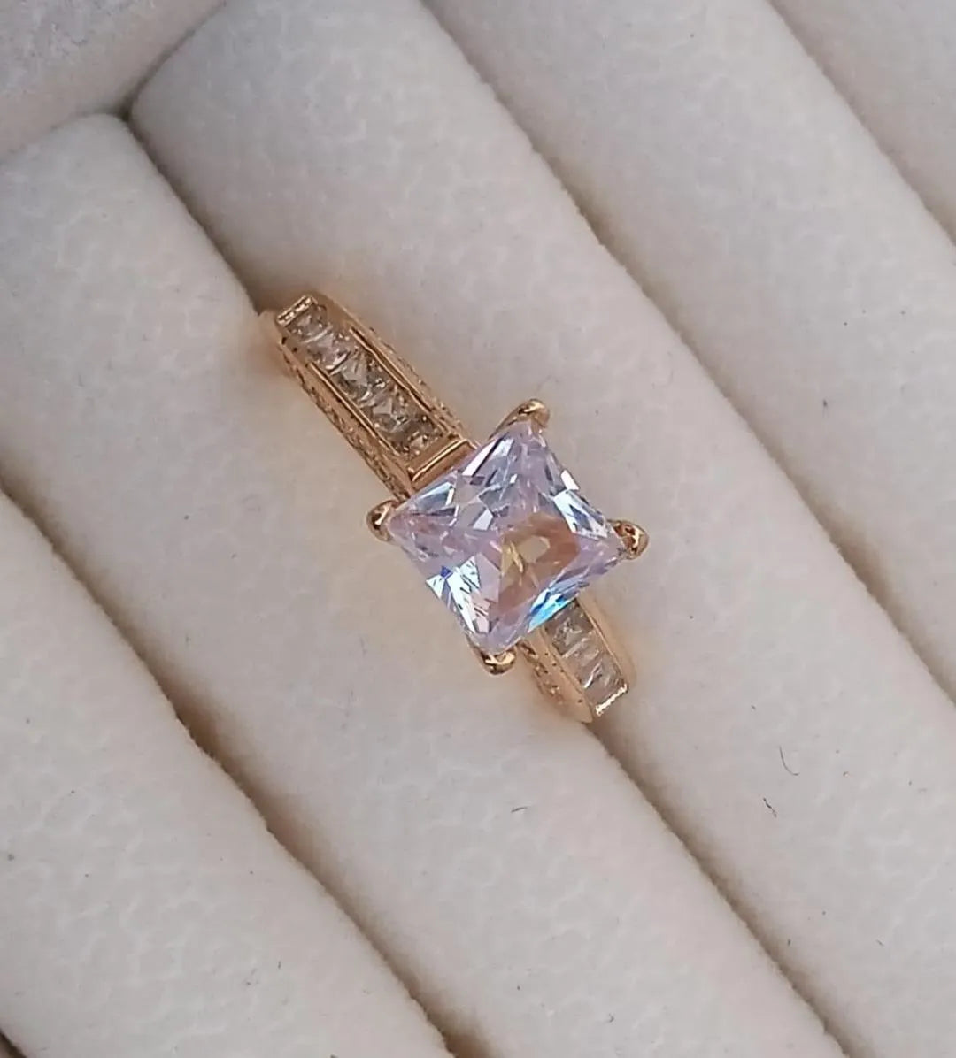 Vintage Design Gold Plated Crystal Adjustable Ring